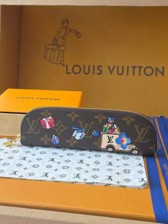 Picture of Louis Vuitton Wallets _SKUfw217279978fw